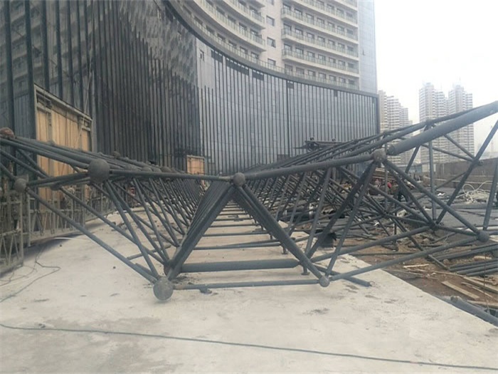 华蓥万豪酒店雨棚网架